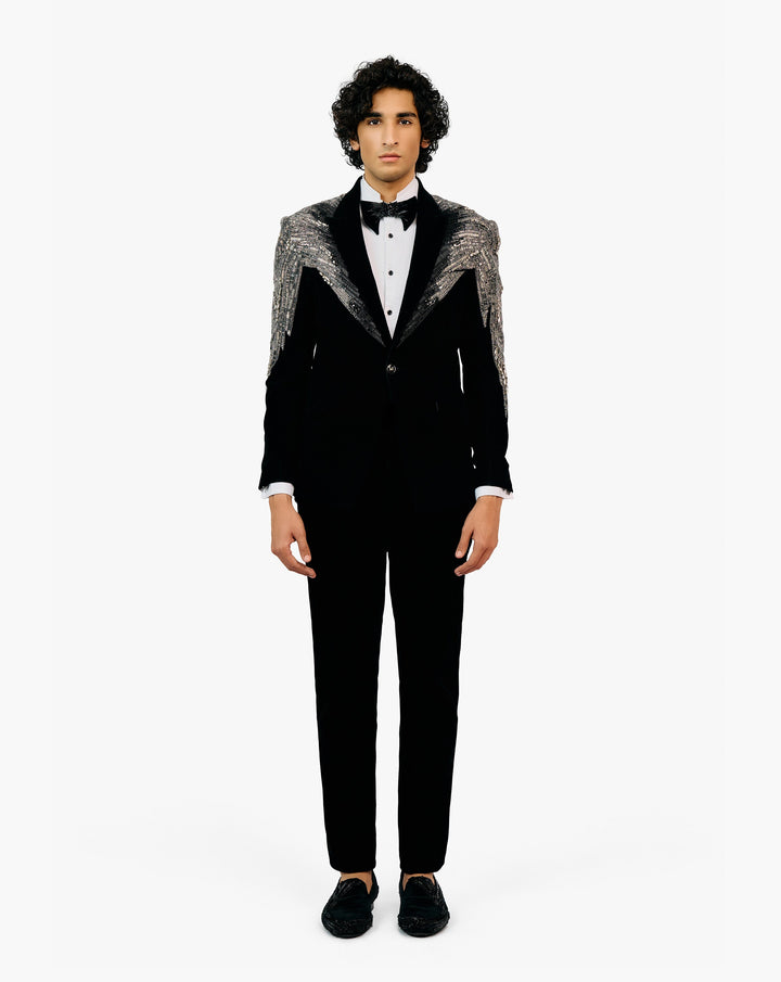 Molten Metal Tuxedo