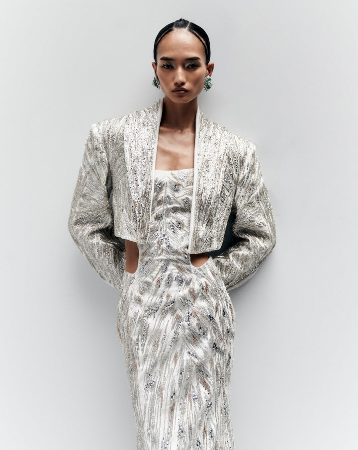 Pearl refraction embroidery gown